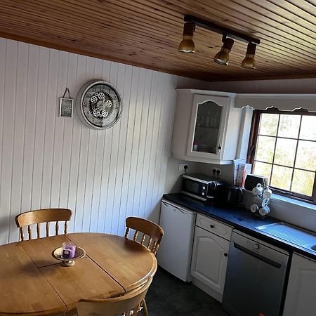Cosy Lakeside Chalet With Option To Add Private Hot Tub Duneena Eksteriør billede