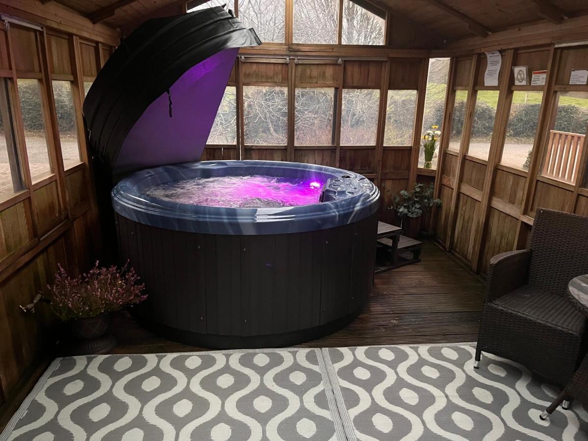 Cosy Lakeside Chalet With Option To Add Private Hot Tub Duneena Eksteriør billede