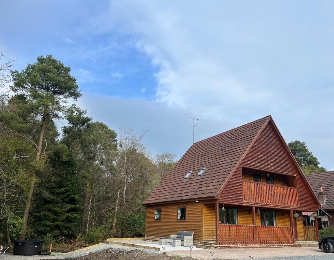 Cosy Lakeside Chalet With Option To Add Private Hot Tub Duneena Eksteriør billede